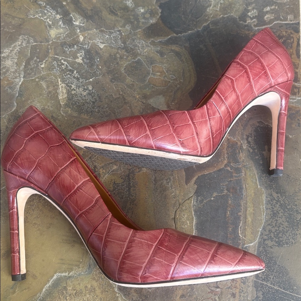 Donald Pliner Ruzana Pump - Picture 8 of 14